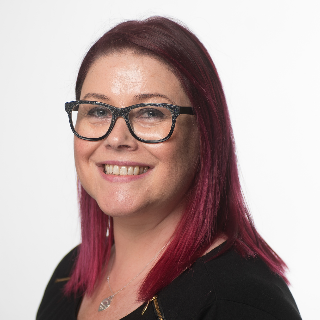 <p>Mrs V Scholes</p>